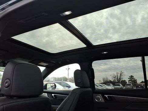 New 2026 Buick Enclave Avenir image 15