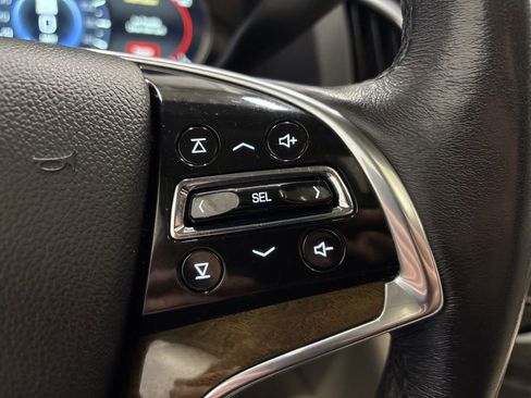 Used 2020 Cadillac Escalade Premium Luxury AWD/4WD image 25