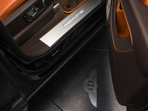 Certified 2022 Bentley Bentayga image 47