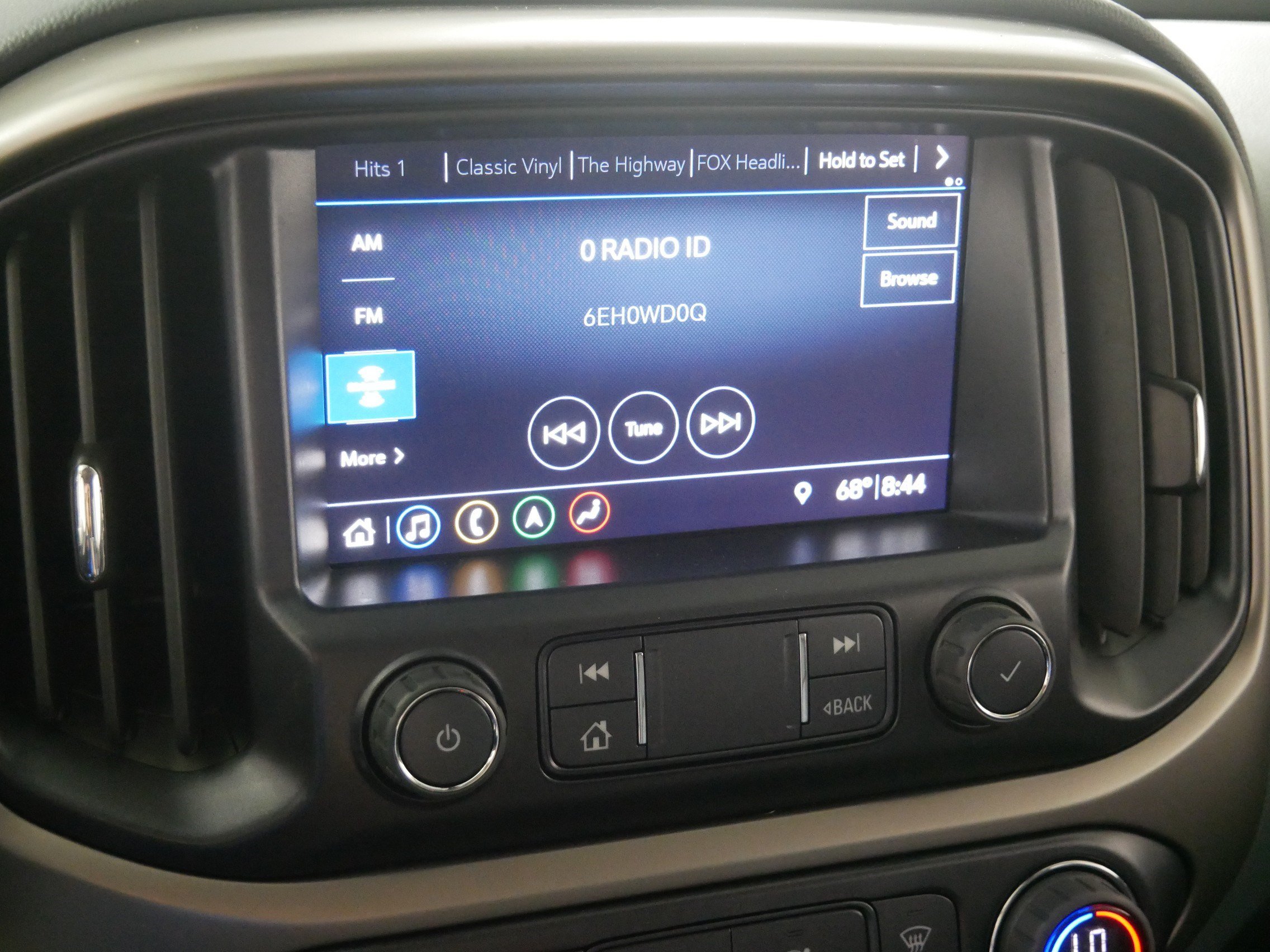 Used 2022 Chevrolet Colorado Z71 w/ Trail Boss Package AWD/4WD image 22