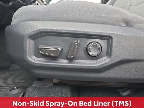 Certified 2025 Toyota Tundra SR5 AWD/4WD image 32