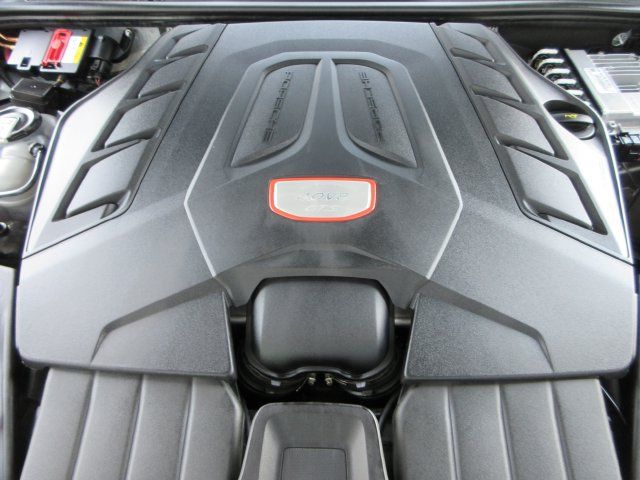Used 2021 Porsche Cayenne GTS AWD/4WD image 53
