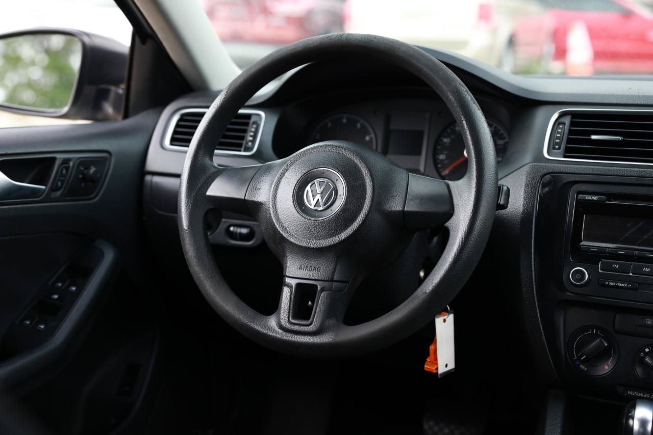 Used 2012 Volkswagen Jetta S FWD image 24