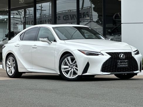 Certified 2023 Lexus IS 300 w/ Comfort Package RWD image 2