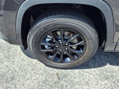 Used 2023 Jeep Cherokee Altitude Lux AWD/4WD image 4
