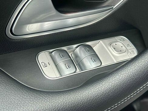 Used 2023 Mercedes-Benz GLS 450 4MATIC image 14