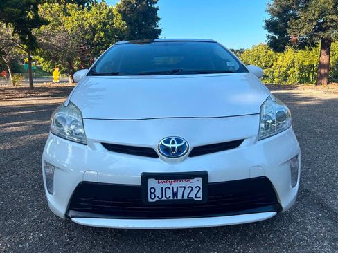 Used 2013 Toyota Prius Four w/ Deluxe Solar Roof Pkg FWD image 6