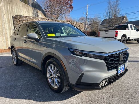 Used 2023 Honda CR-V EX-L image 7