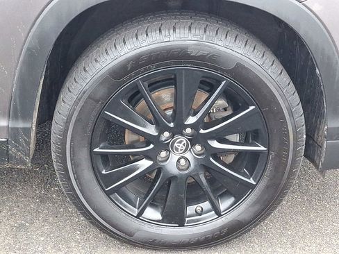 Used 2019 Toyota Highlander SE image 8