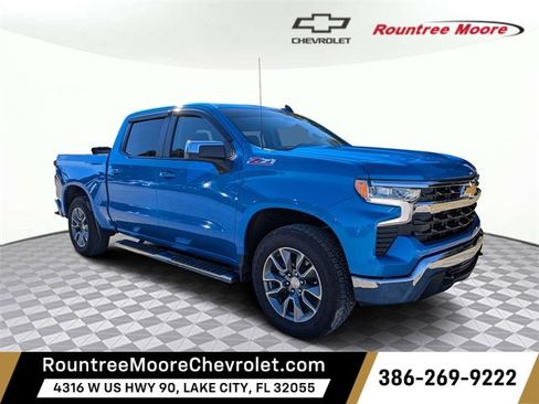 Used 2025 Chevrolet Silverado 1500 LT image 1