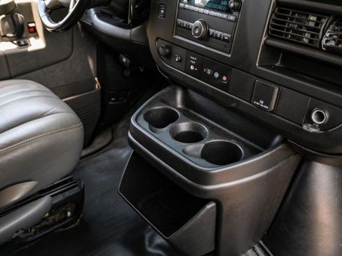 Used 2019 Chevrolet Express 2500 Extended w/ Driver Convenience Package RWD image 20