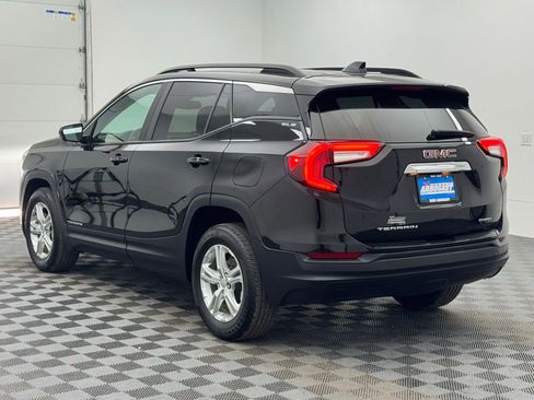 Used 2022 GMC Terrain SLE w/ Driver Convenience Package AWD/4WD image 11