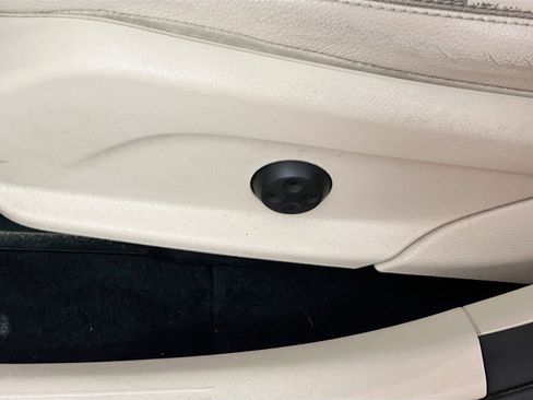 Used 2021 Mercedes-Benz GLC 300 image 15