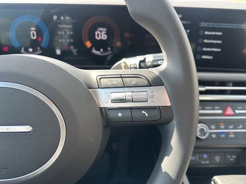 New 2026 Hyundai Tucson SE image 18