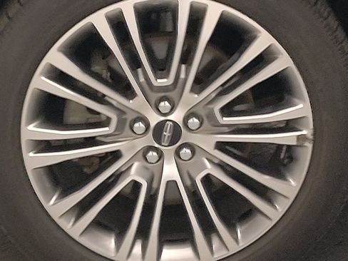 Used 2016 Lincoln MKX Reserve w/ Technology Package AWD/4WD image 31
