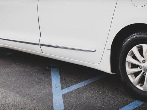 Used 2019 Chrysler Pacifica Touring-L w/ Advanced Safetytec Group image 23