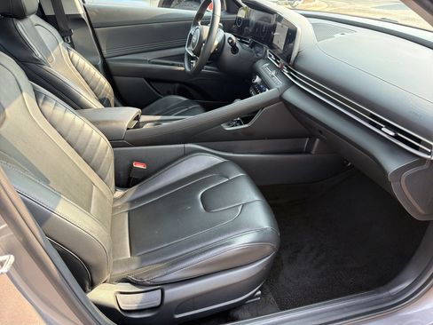 Used 2024 Hyundai Elantra Limited FWD image 24