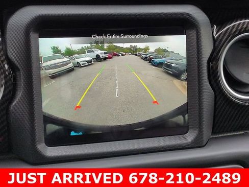 Used 2023 Jeep Wrangler Unlimited Sahara w/ Cold Weather Group image 21