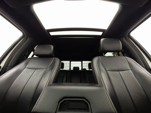 Used 2022 Ford F250 Lariat w/ Tremor Off-Road Package image 7