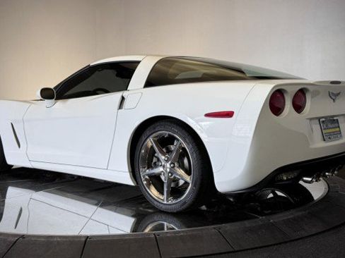 Used 2011 Chevrolet Corvette Coupe w/ Preferred Equipment Group RWD image 35