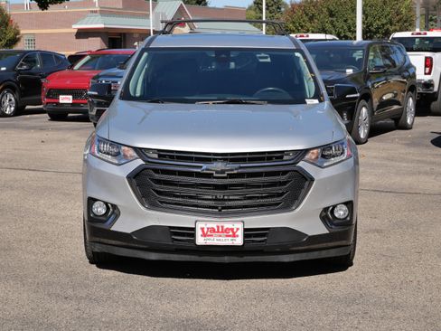 Used 2019 Chevrolet Traverse Premier w/ Redline Edition image 2