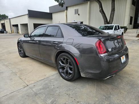 Used 2021 Chrysler 300 S RWD image 8
