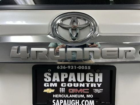 Used 2011 Toyota 4Runner SR5 w/ Convenience Pkg AWD/4WD image 29