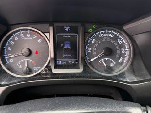 Used 2019 Toyota Tacoma SR5 image 11