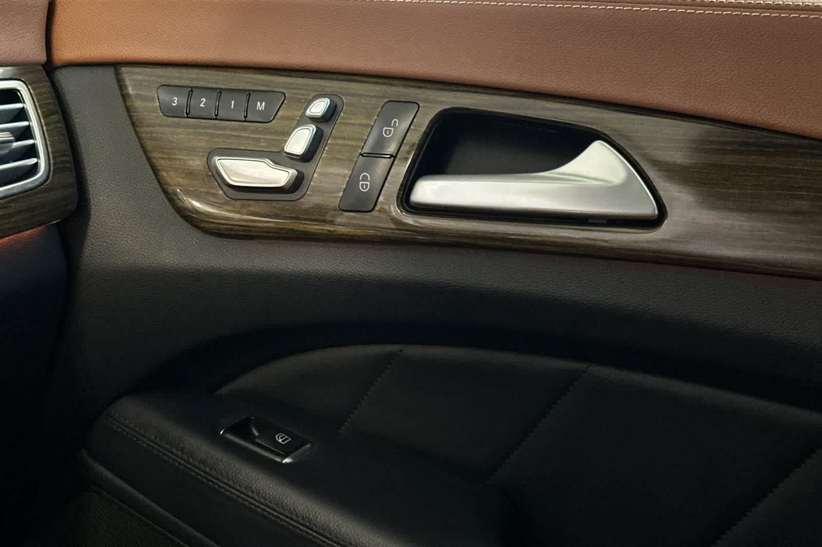 Used 2015 Mercedes-Benz CLS 400 image 20