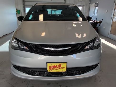 New 2026 Chrysler Voyager LX image 8