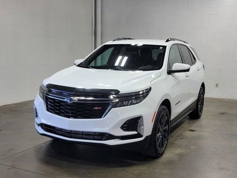 Certified 2023 Chevrolet Equinox RS image 2