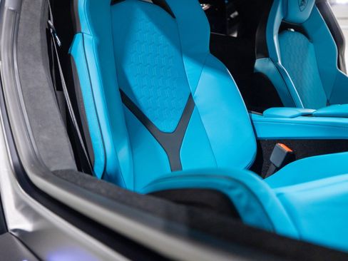 Used 2025 Lamborghini Revuelto image 37