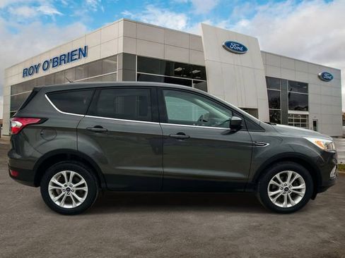 Certified 2017 Ford Escape SE image 6