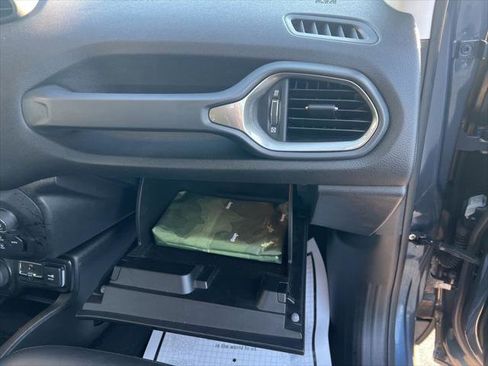 Certified 2020 Jeep Renegade Limited image 44