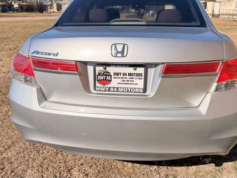 Used 2011 Honda Accord EX image 12