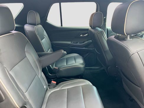 Used 2023 Chevrolet Traverse Premier w/ Redline Edition image 30