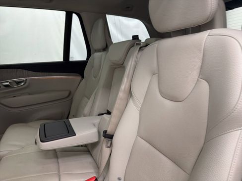 Used 2023 Volvo XC90 B5 Plus AWD/4WD image 19