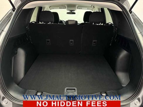 Used 2022 Ford Escape SE w/ Cold Weather Package image 16