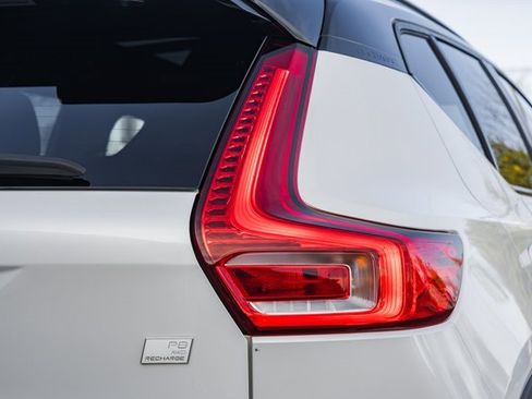 Used 2021 Volvo XC40 P8 Recharge w/ Advanced Package image 6