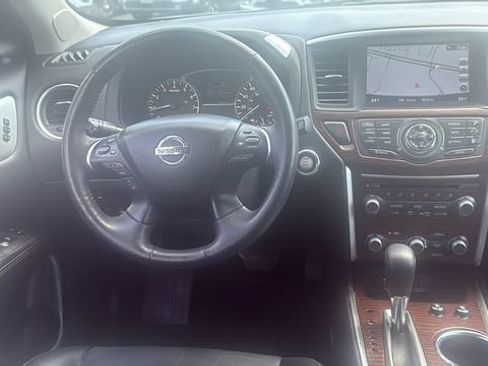 Used 2019 Nissan Pathfinder Platinum FWD image 28