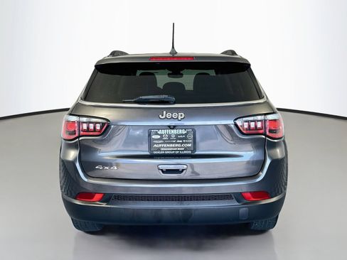 Used 2017 Jeep Compass Latitude w/ Popular Equipment Group AWD/4WD image 6