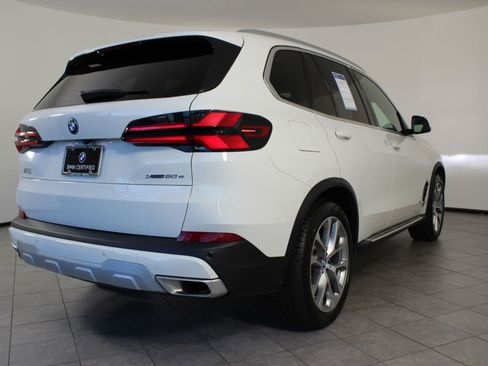 Certified 2025 BMW X5 xDrive50e image 9