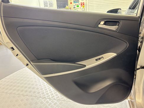 Used 2017 Hyundai Accent SE FWD image 32