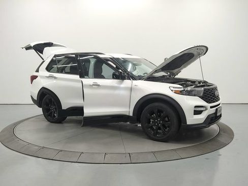 Used 2024 Ford Explorer ST-Line w/ Class IV Trailer Tow Package AWD/4WD image 10