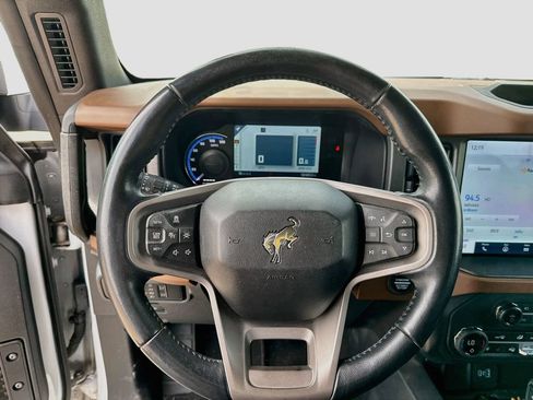 Used 2024 Ford Bronco Outer Banks AWD/4WD image 13