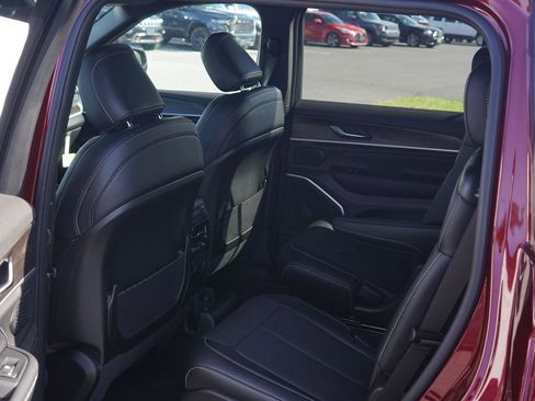 New 2026 Jeep Grand Cherokee L Limited AWD/4WD image 28