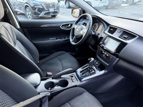 Used 2019 Nissan Sentra SR image 27