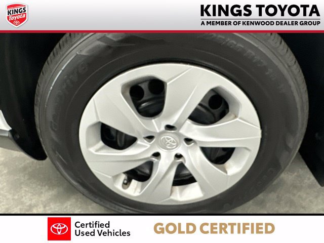 Used 2024 Toyota RAV4 LE AWD/4WD image 25
