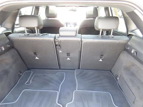 Used 2025 Mercedes-Benz GLA 250 4MATIC image 33