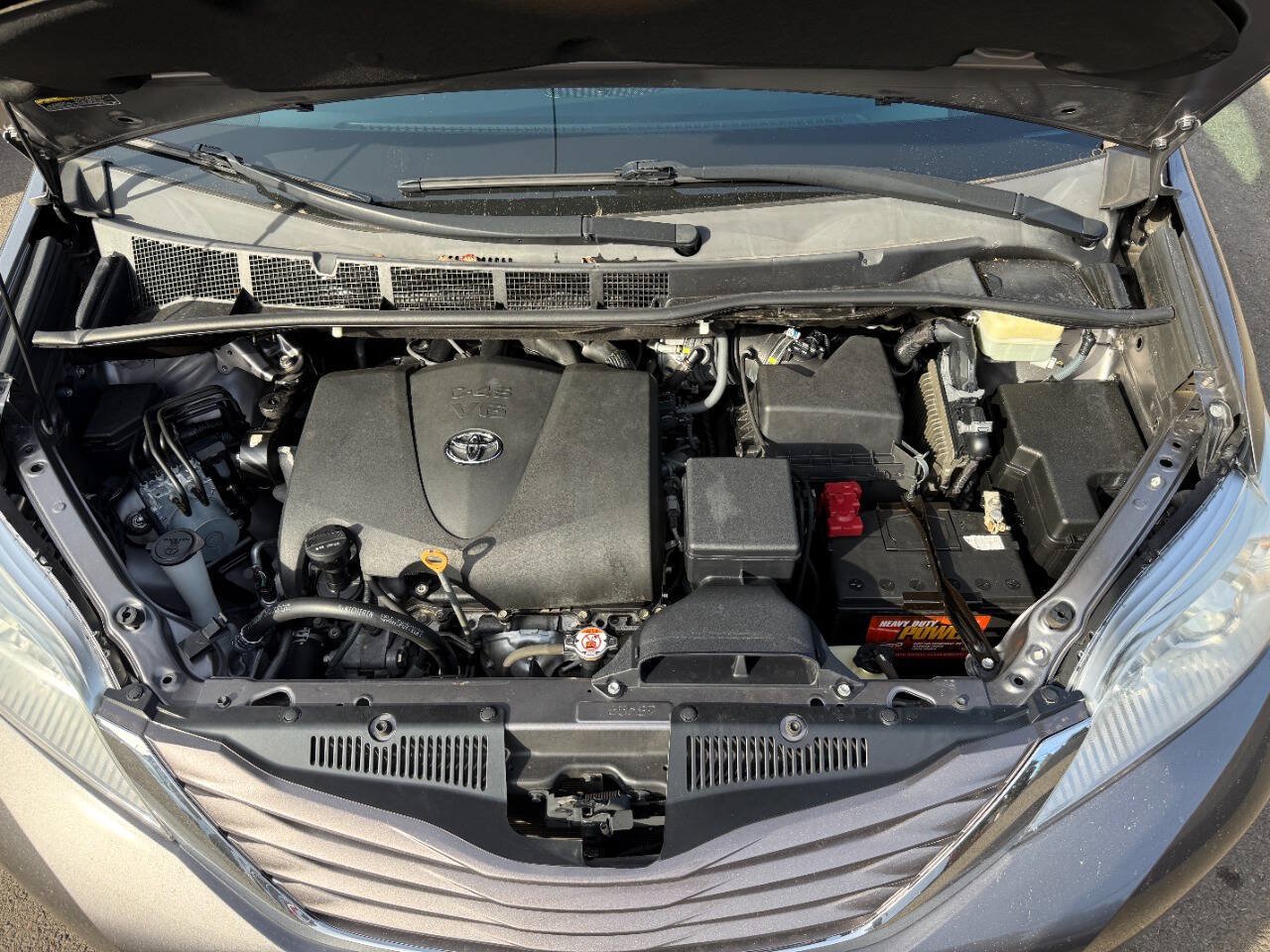 Used 2017 Toyota Sienna LE FWD image 41